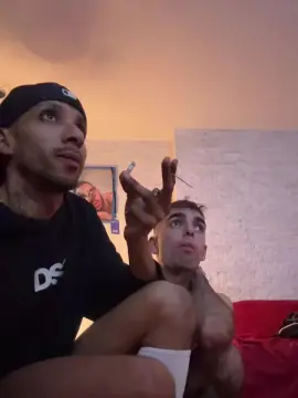 Cam4 Sex Chat of gonz_yallow