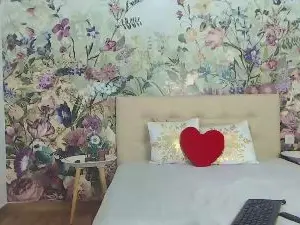 Cam4 Sex Chat of RoseDiamond06