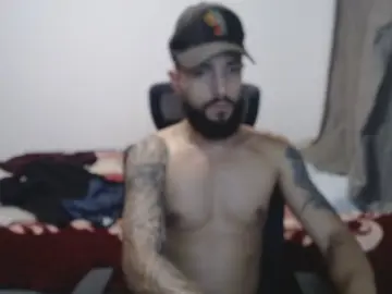 Cam4 Live Porn of ghusantos30