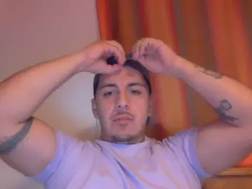 Cam4 Live Porn of matiaslol666