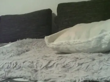 BellaLuxxx from cam4