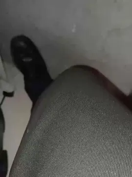 Cam4 Live Porn of leander18