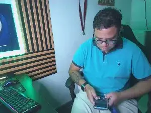 Cam4 Private Sex Chat of bearvzlat