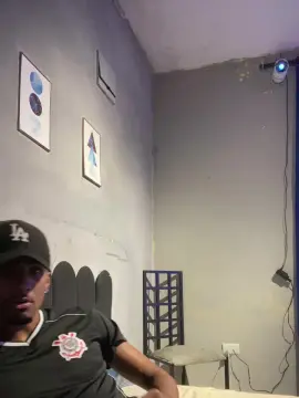 Cam4 Free Live Porn of soarezx