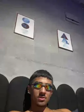 Cam4 Live Sex of soarezx