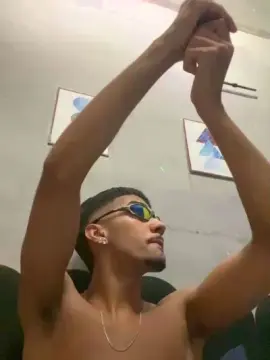 Cam4 Live Sex of soarezx