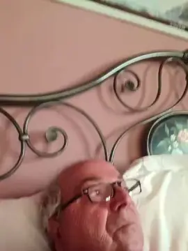 Cam4 Live Porn of minuzzo61