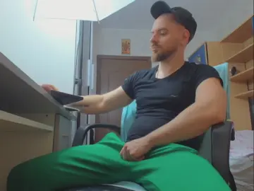 Cam4 Live Sex of Ryanstone_