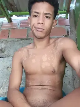 Cam4 Free Live Porn of blackmamba24cm5