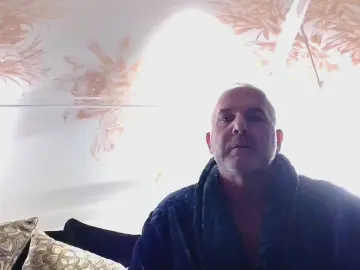 Cam4 Free Live Porn of boreddad2023