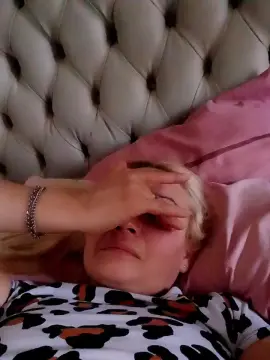 Cam4 Free Live Porn of elie64