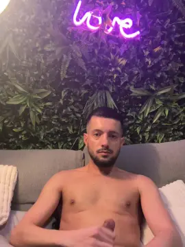 Cam4 Live Sex Cam of djoww92