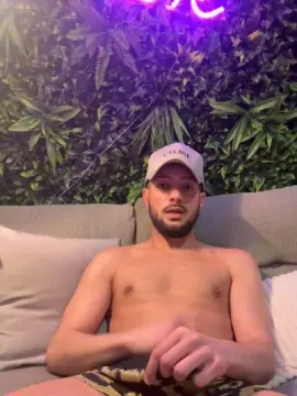 Cam4 Sex Cam of djoww92