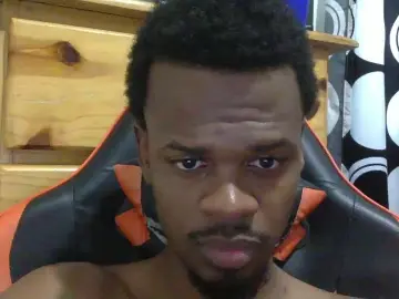 Cam4 Free Live Porn of richardpac0q2