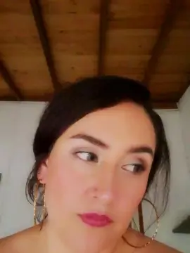 Cam4 Free Live Porn of MeganHot_Curvy