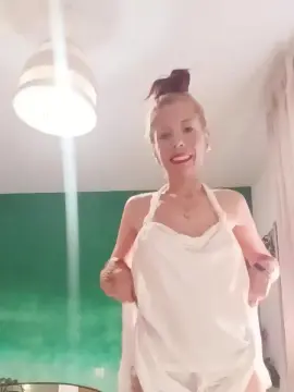 Cam4 Watch Live Sex Cams of Boticucha3241