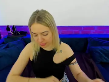 Cam4 Live Sex of anna_snow9