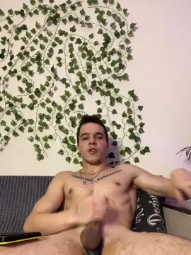 Cam4 Watch Live Sex Cams of bravo_maestro