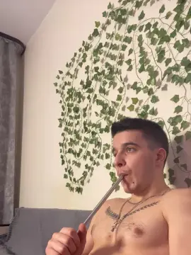 Cam4 Nude Webcam of bravo_maestro