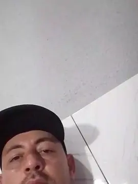 OliverToughuy from cam4