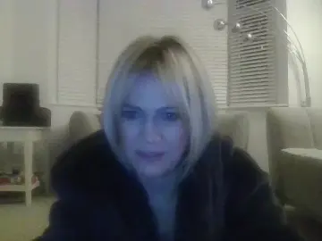 Cam4 Watch Live Sex Cams of Milfshake227