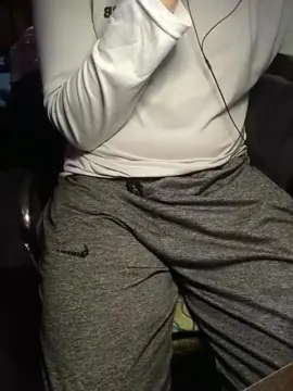 Cam4 Watch Live Sex Cams of pablooooooo