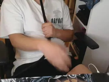 Cam4 Private Sex Chat of Enzoboy187