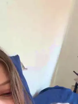 Cam4 Nude Webcam of luizaa_