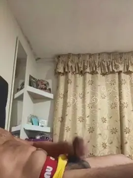 Cam4 Sex Cam of Ariano73