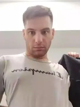 Cam4 Live Sex Cam of italian_bull1