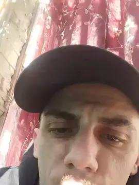 Cam4 Live Porn of monstercock244