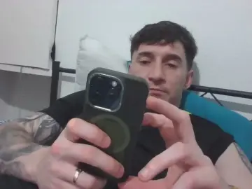 Cam4 Live Sex Cam of Theirish_bull