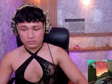 AndrewPeach from cam4