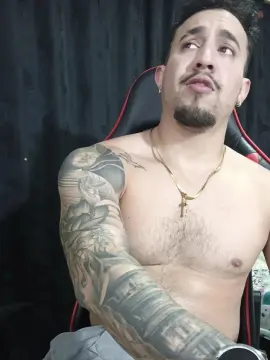 Cam4 Live Porn of Im_massimo777