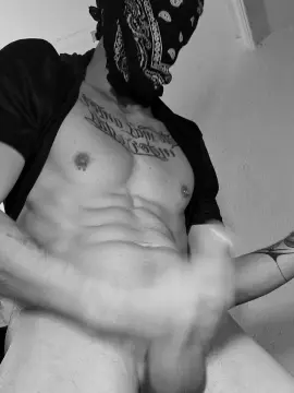 Cam4 Adult Video Chat of Polltt