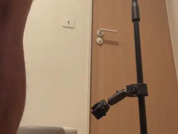 Cam4 Free Porn Cam of nudeboyjo