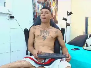 Cam4 Free Live Porn of Angeel_hot24_