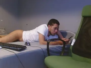 Cam4 Sex Cam of Skiner222a