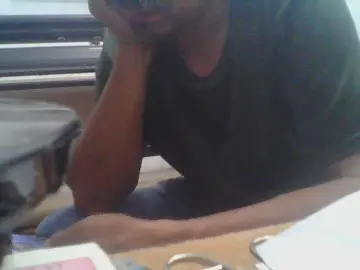 Cam4 Free Live Porn of vicman68