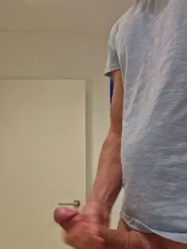 Cam4 Free Porn Cam of Cumhardboy03