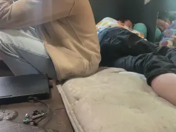 Cam4 Free Live Porn of savagekrisxx