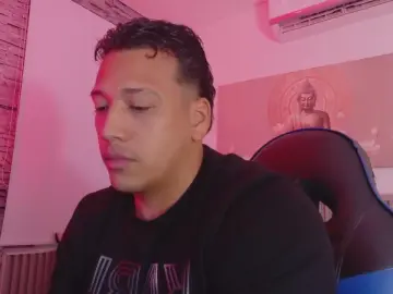 Cam4 Adult Webcam of MaxTurner_