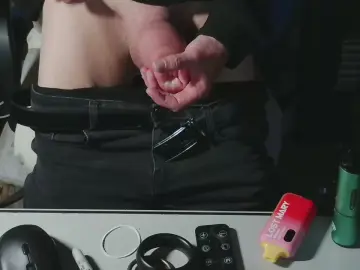 Cam4 Watch Live Sex Cams of stevieboy77