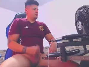 Cam4 Watch Live Sex Cams of hercules69_hot