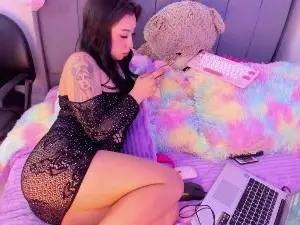 Cam4 Live Sex Cam of lauramillers