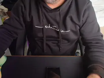 Cam4 Live Sex of str0kinghot