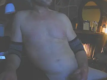 Cam4 Free Live Porn of Hungthickbrit51