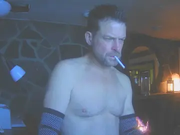 Cam4 Watch Live Sex Cams of Hungthickbrit51