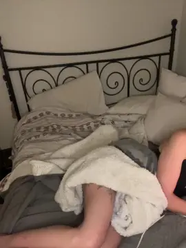 Cam4 Watch Live Sex Cams of miss_itty_bitty