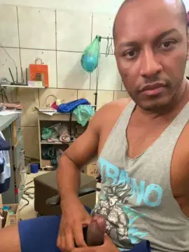 Cam4 Sex Chat of Betobob1984